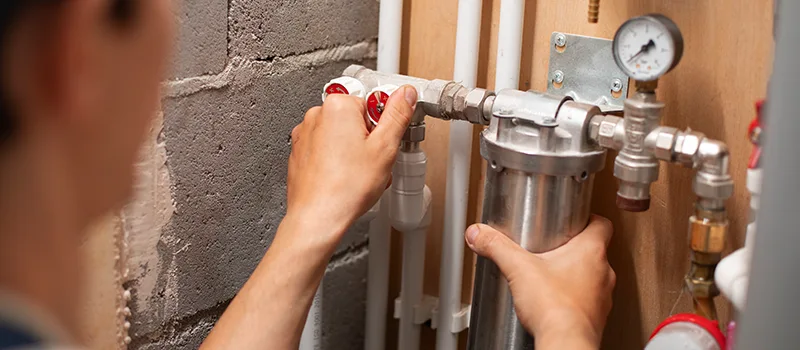 Plumbers to Fix Water Pressure Issues in House in Niagara-on-the-Lake, Ontario